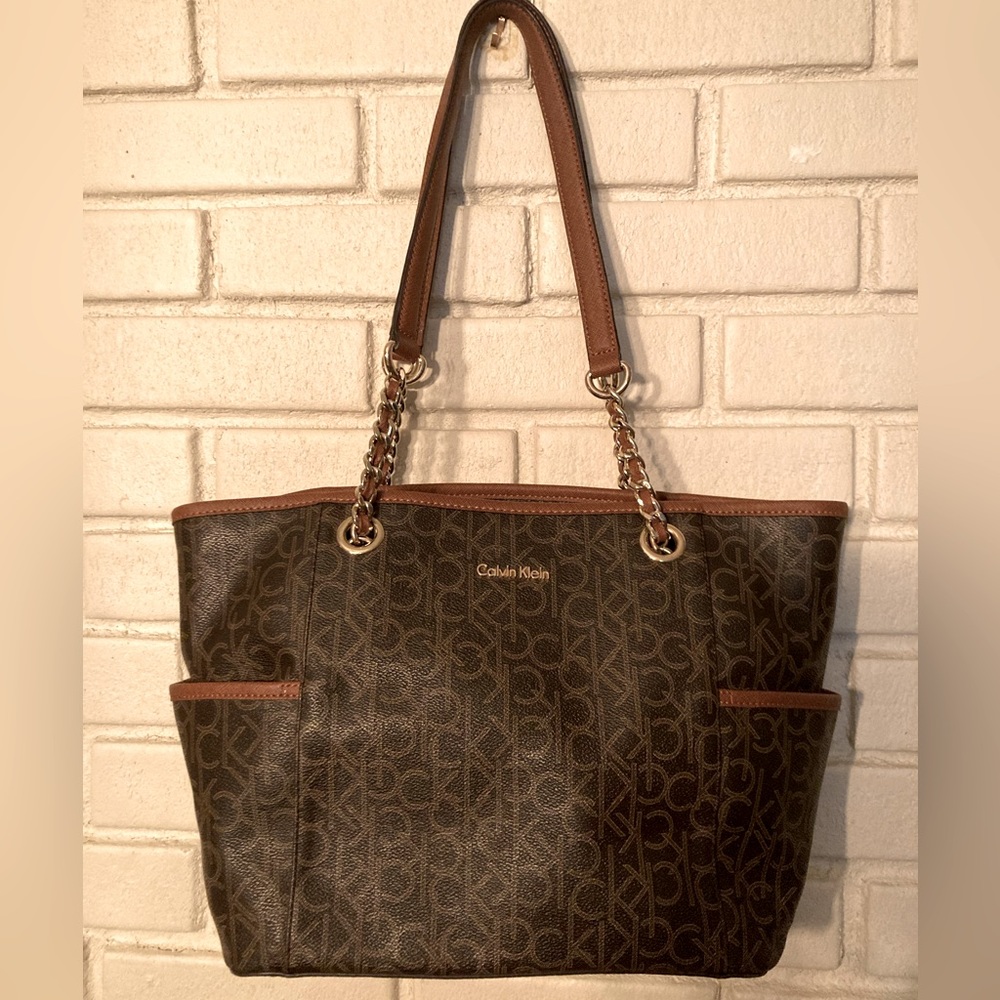 Calvin Klein Signature Bag
